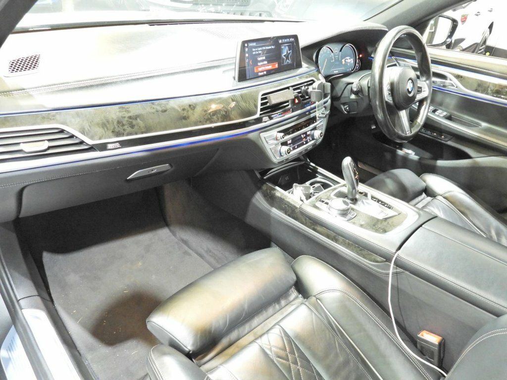 BMW 7 Series Silver #17