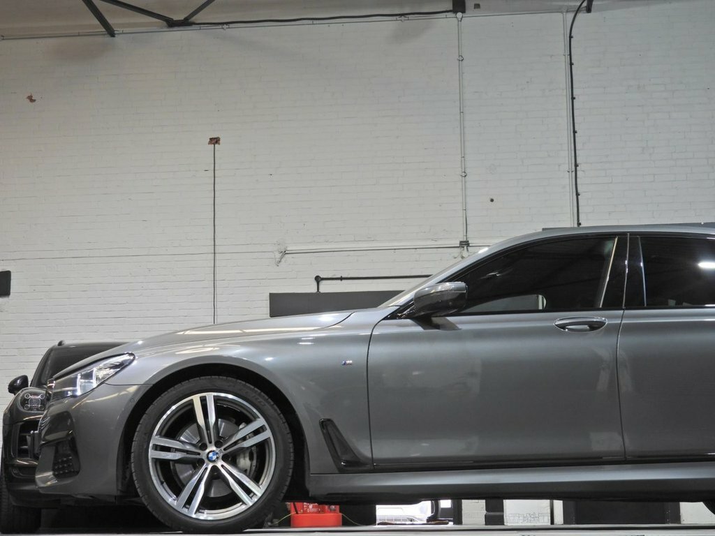 BMW 7 Series Silver #13