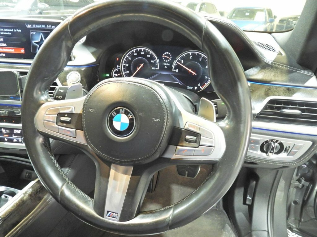 BMW 7 Series Silver #28
