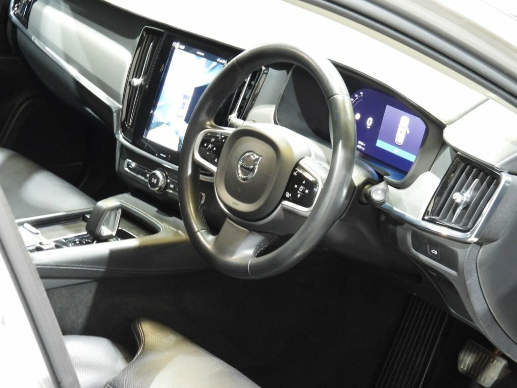 Volvo V90 2L Plus Silver #3
