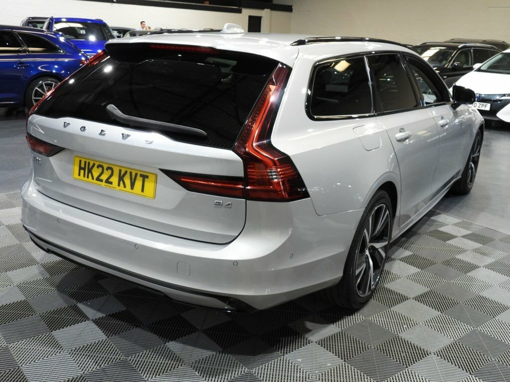 Volvo V90 2.0 B5p Plus Dark Blue #30