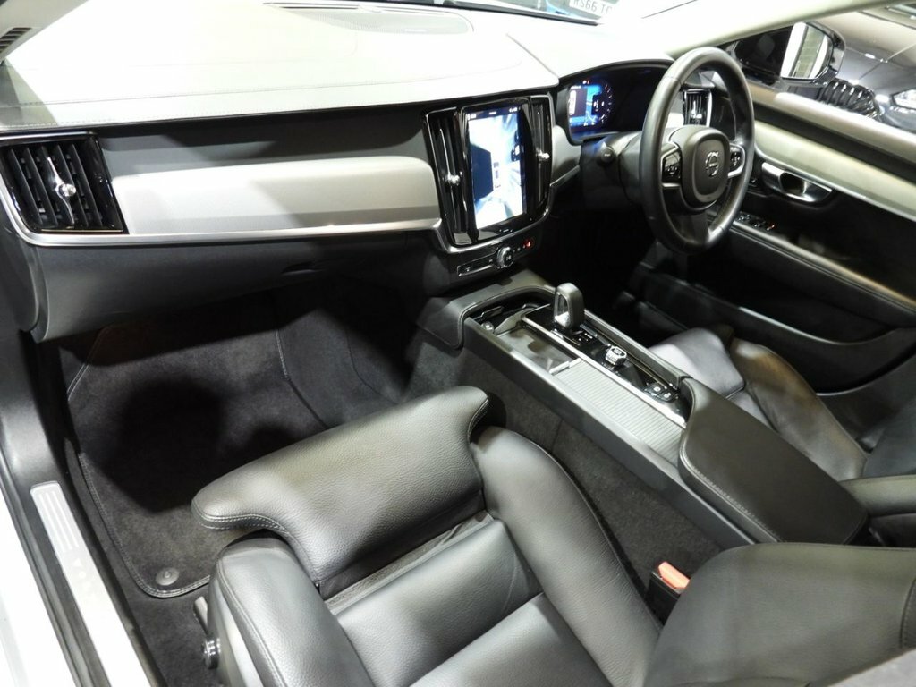 Volvo V90 2.0 B5p Plus Dark Blue #26