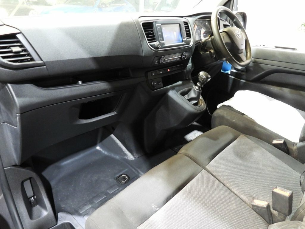 Toyota PROACE 2L 2.0D Design Medium Panel Van 6Dr White #18