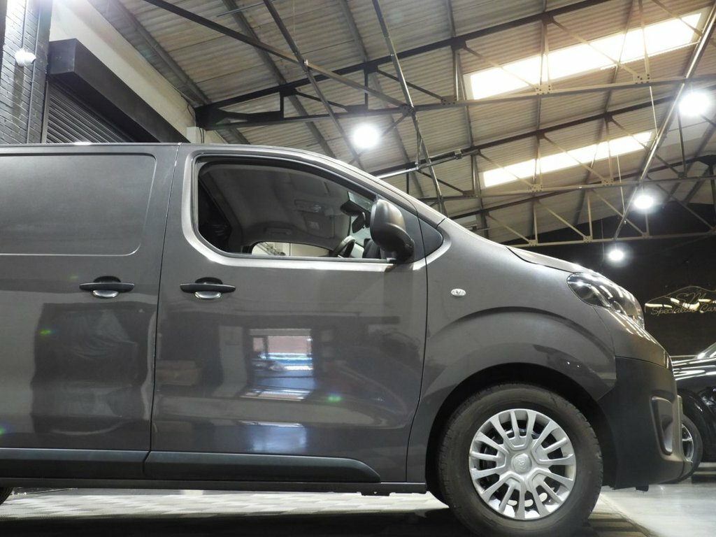 Toyota PROACE 2L 2.0D Design Medium Panel Van 6Dr White #7