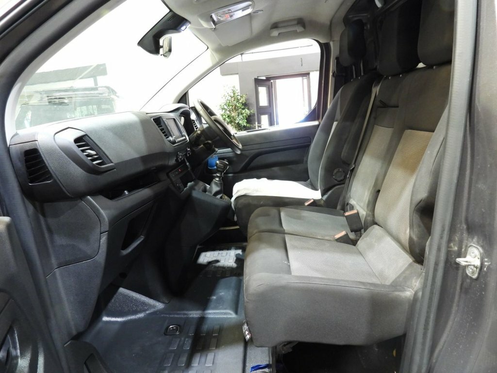 Toyota PROACE 2L 2.0D Design Medium Panel Van 6Dr White #10