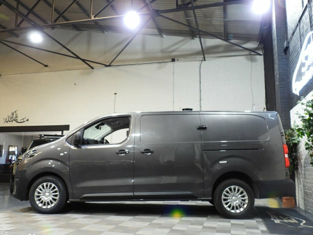 Toyota PROACE 2L Icon 6Dr Grey #4