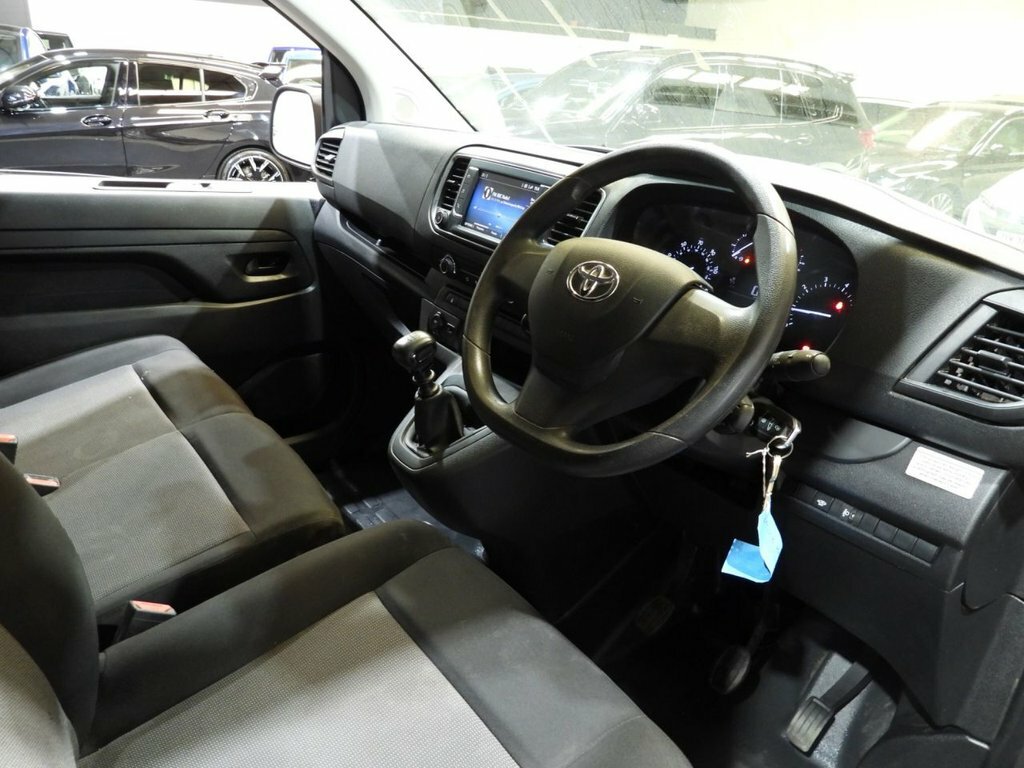 Toyota PROACE 2L 2.0D Design Medium Panel Van 6Dr White #13