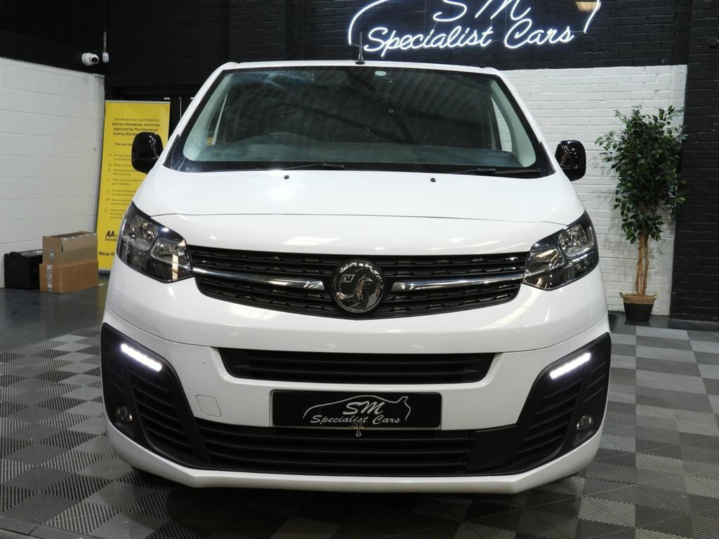 Vauxhall Vivaro 1.5L Pro 6Dr White #2