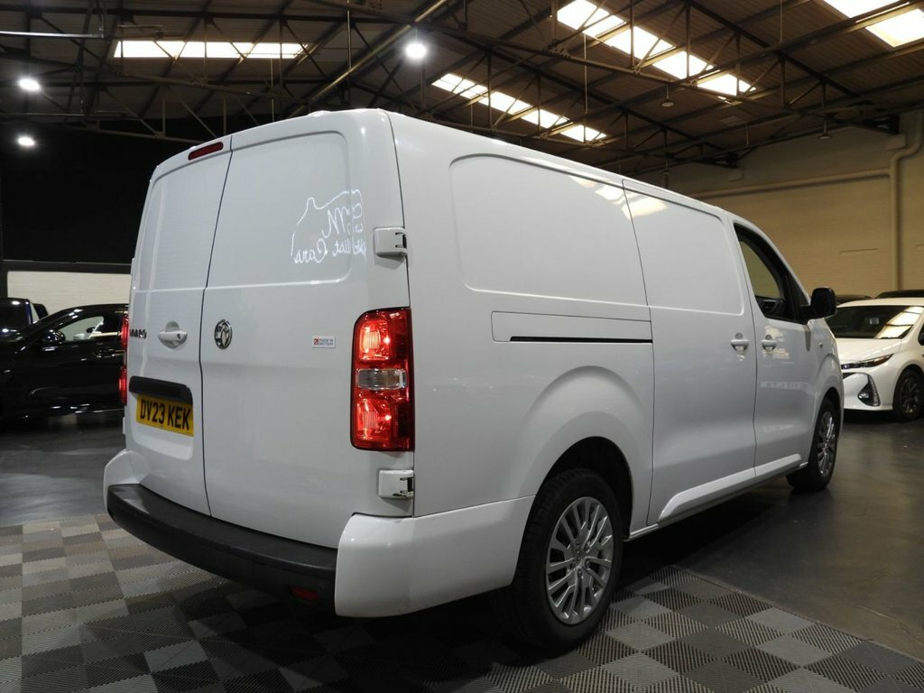 Vauxhall Vivaro 1.5L Pro 6Dr White #5