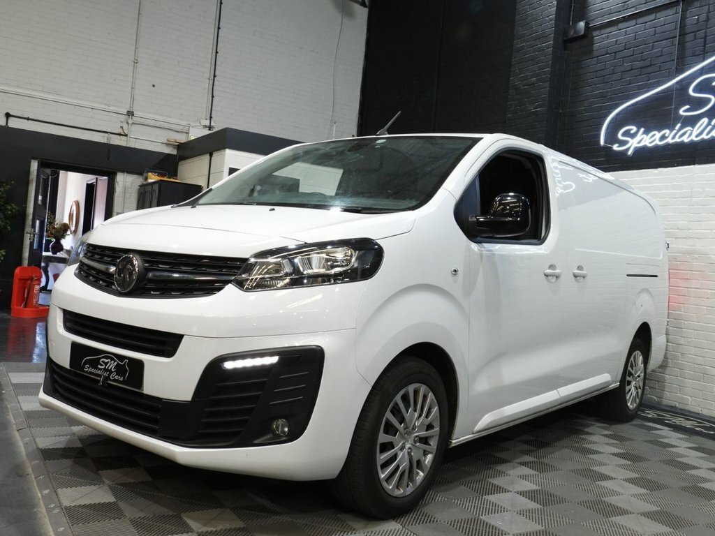 Vauxhall Vivaro 1.5L Pro 6Dr White #3