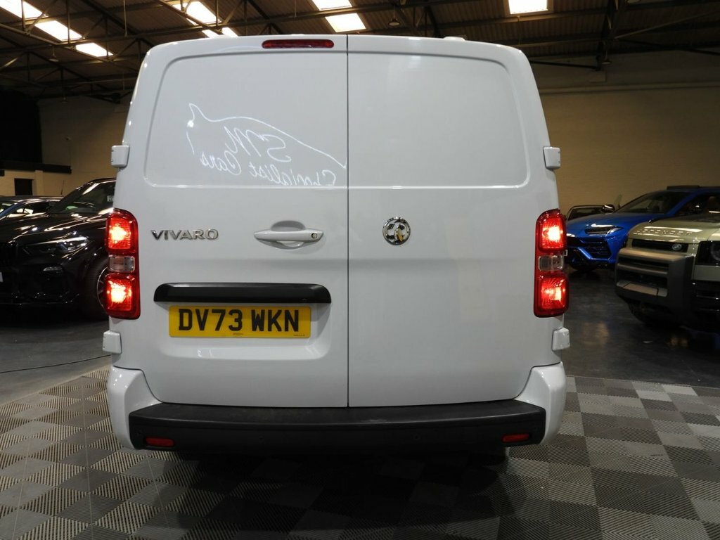 Vauxhall Vivaro 1.5L Pro 6Dr White #5