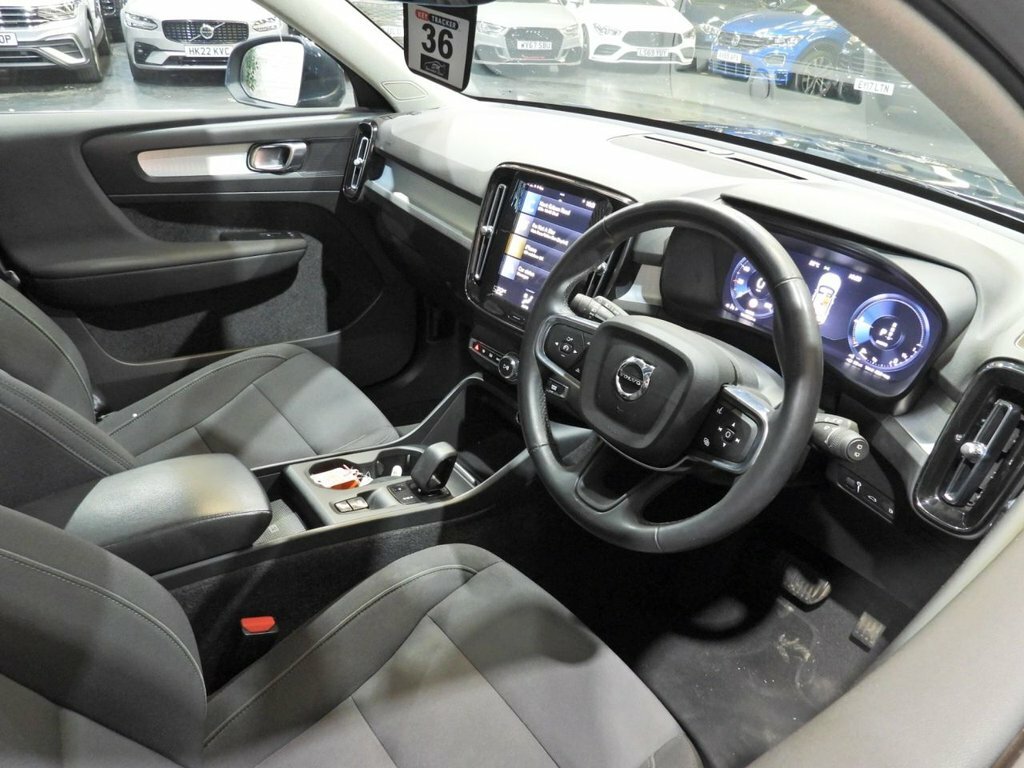 Volvo XC40 1.5L Core Blue #3