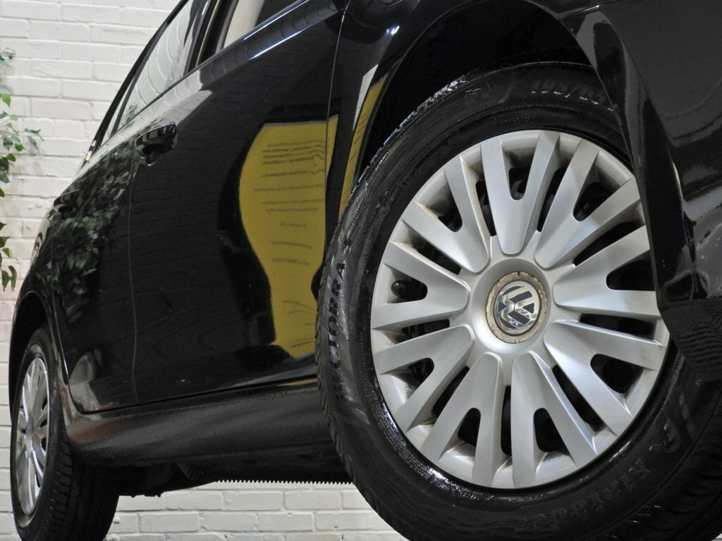 Volkswagen Golf 1.4L S Black #5