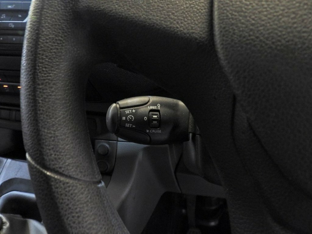 Fiat Scudo 2L Tecnico 6Dr White #36