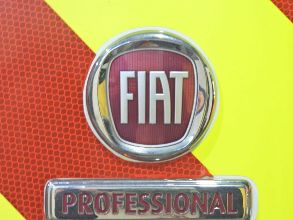Fiat Scudo 2L Tecnico 6Dr White #48