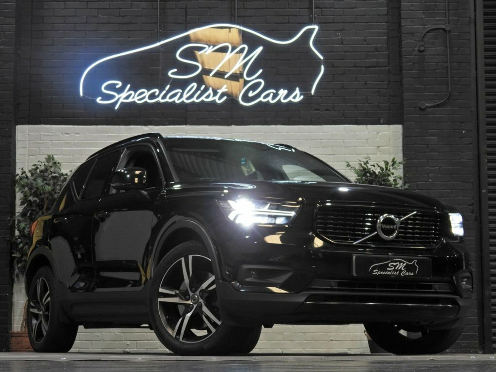 Volvo XC40 1.5L R-design Black