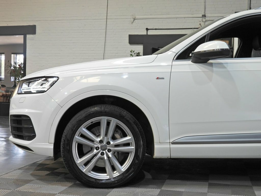 Audi Q7 3.0L Tdi Quattro S Line 269 Bhp Black #23
