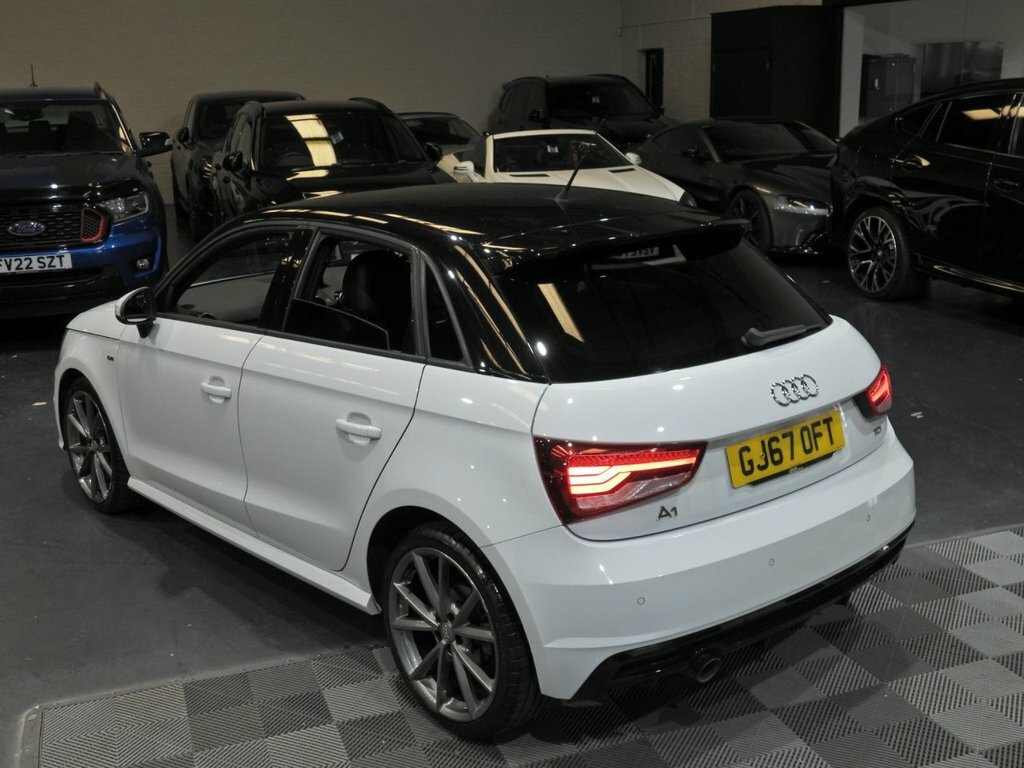 Audi A1 1.6L Black Edition White #3