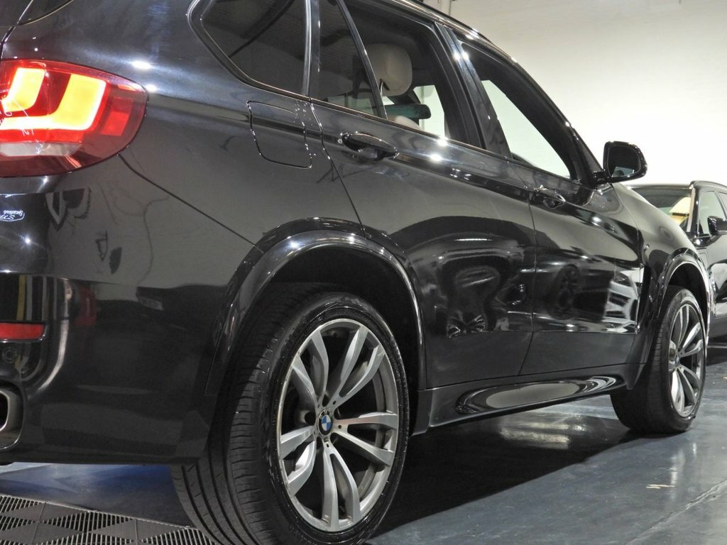 BMW X5 3L M Sport Black #3
