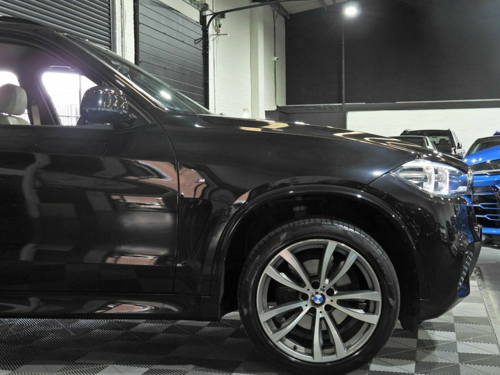 BMW X5 3L M Sport Black #2