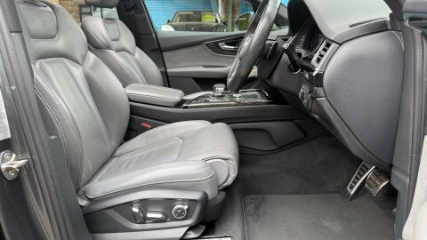 Audi Q7 3.0 Q7 Black Grey #4
