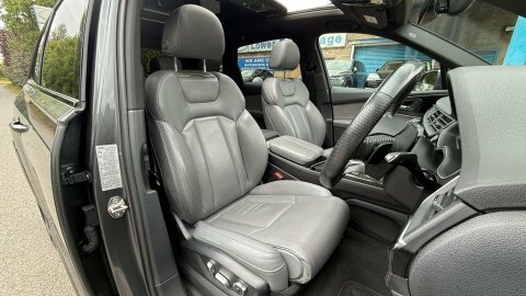 Audi Q7 3.0 Q7 Black Grey #6