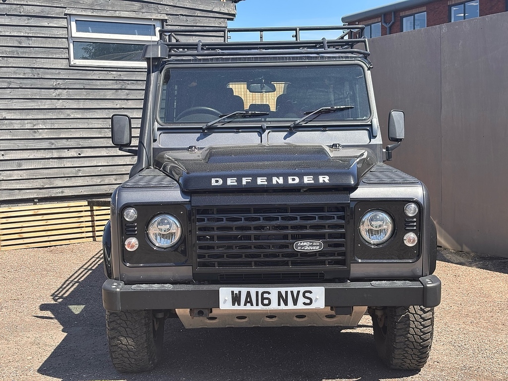 Land Rover Defender 110 Tdci Adventure Grey #2