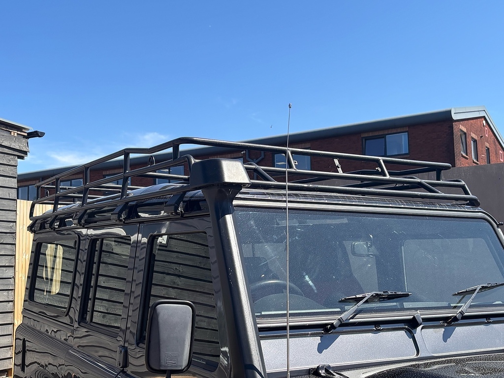 Land Rover Defender 110 Tdci Adventure Grey #4