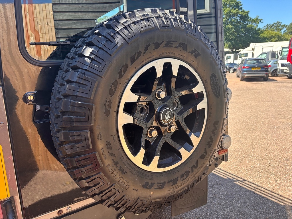 Land Rover Defender 110 Tdci Adventure Grey #6