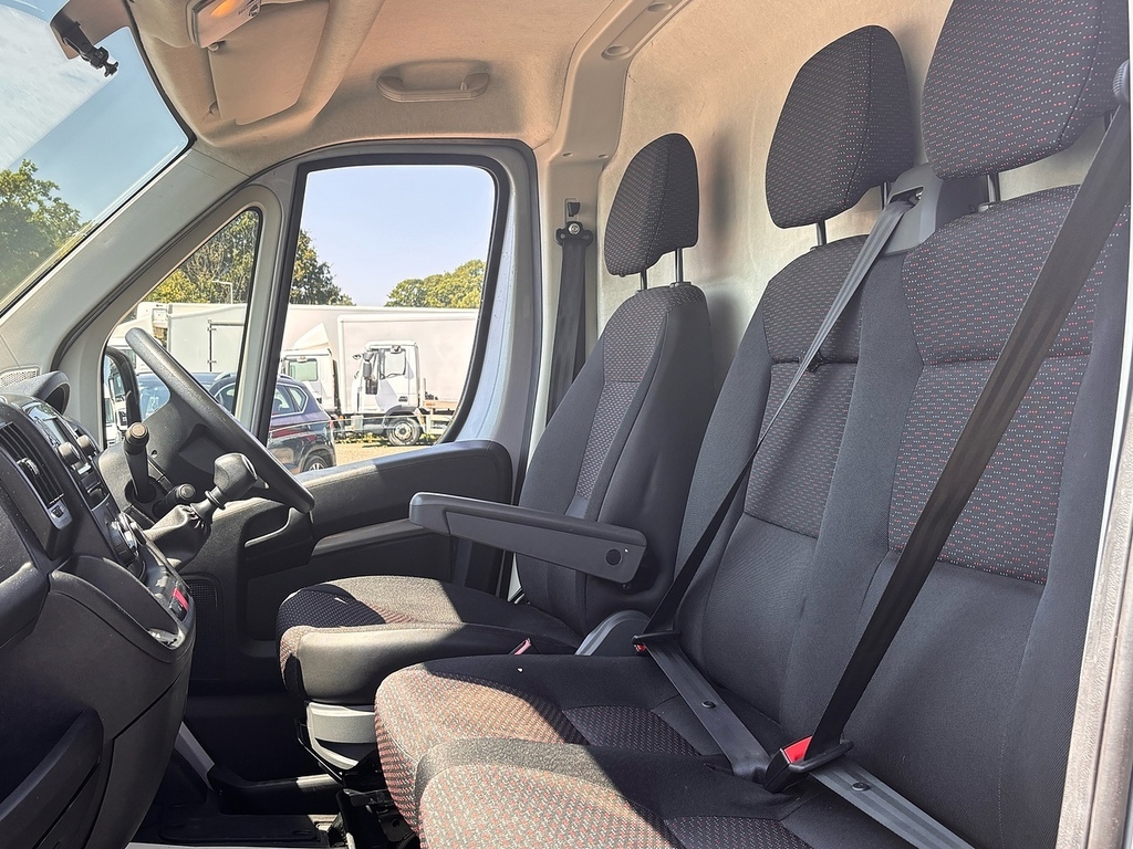 Citroen Relay 2.2 Bluehdi 35 Enterprise L2 High Roof Euro 6 Ss Black #19