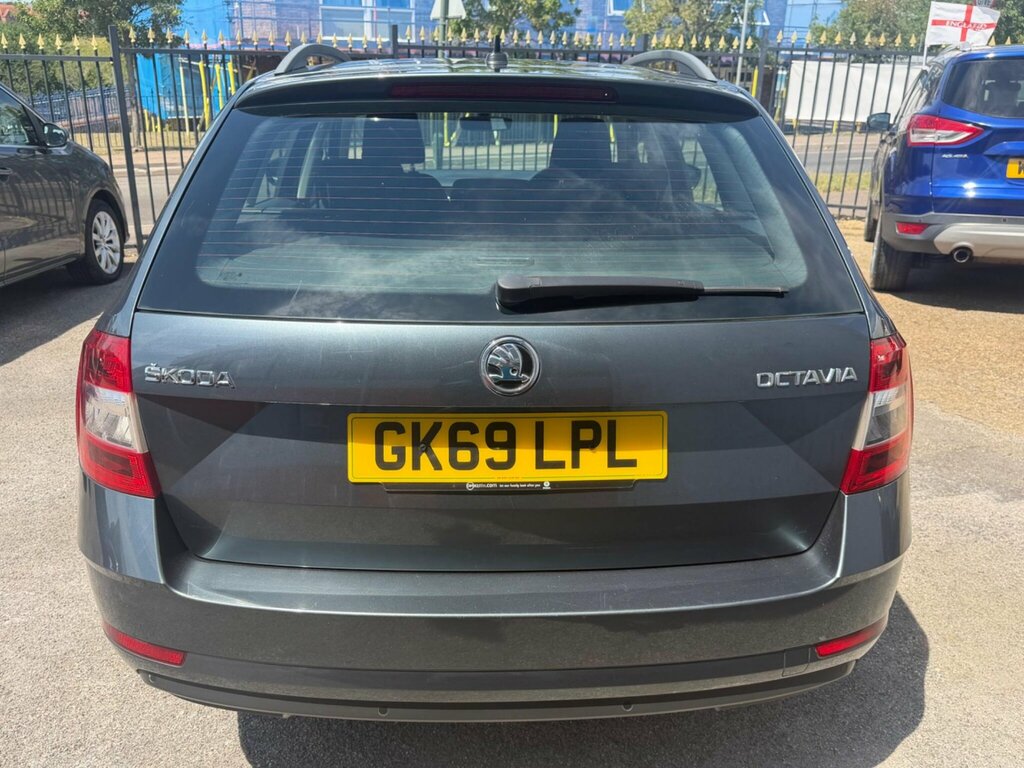 Skoda Octavia 1.6 Tdi Se Technology Euro 6 Ss GK69LPL Grey #4