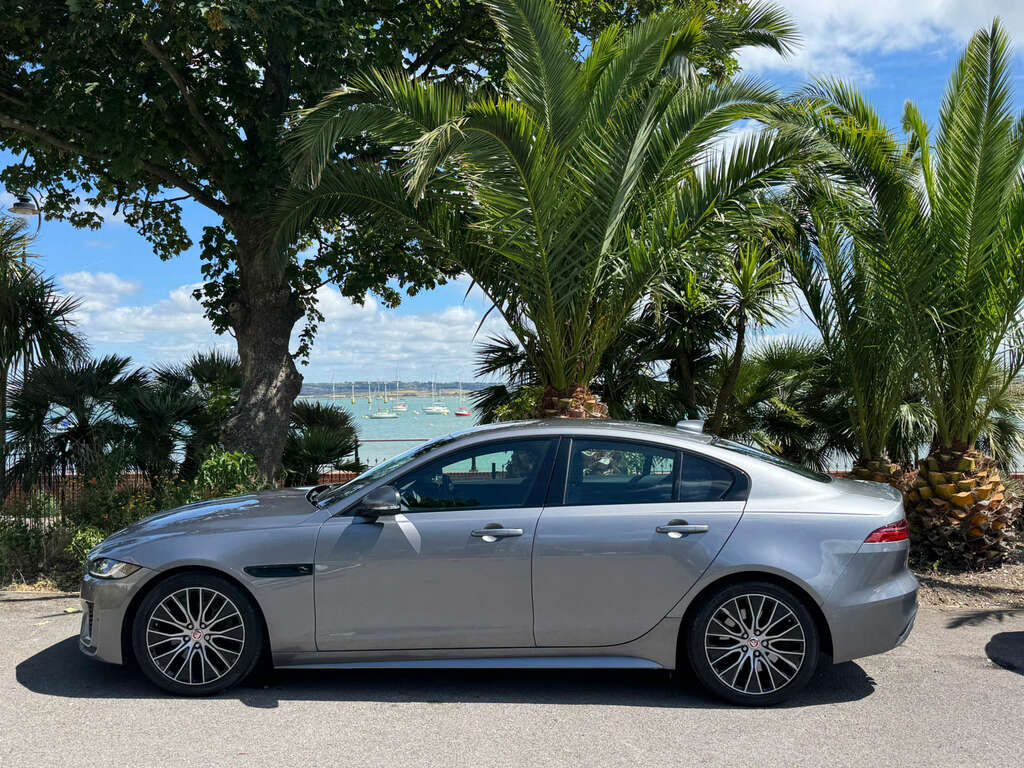 Jaguar XE 2.0 D180 R-dynamic S LC69HHW Grey #5