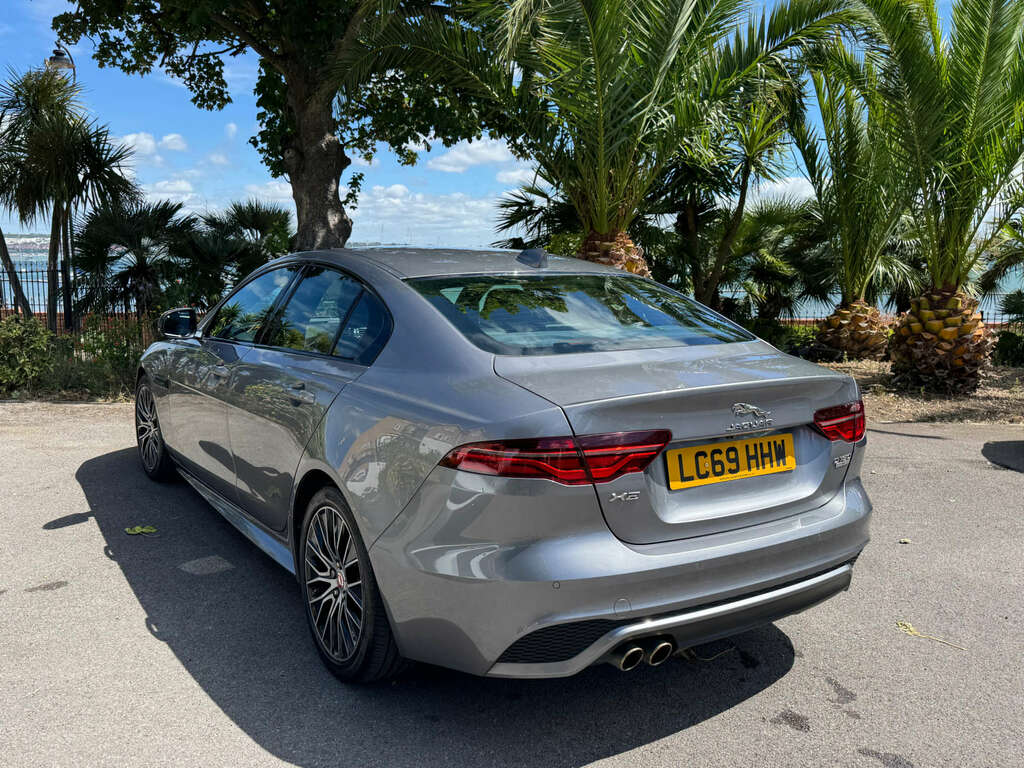 Jaguar XE 2.0 D180 R-dynamic S LC69HHW Grey #4