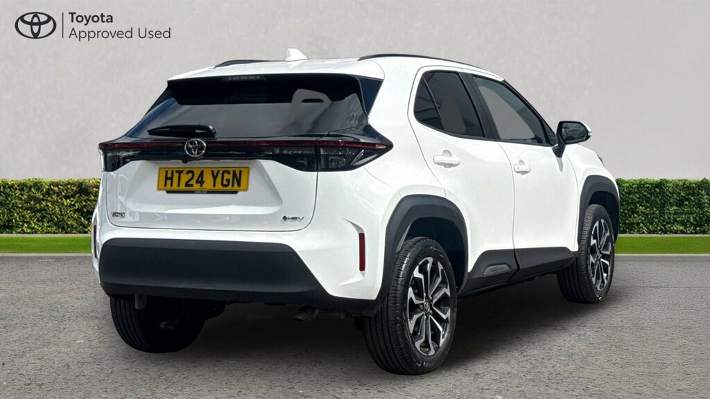 Toyota Yaris Cross 1.5 Vvt-h Design E-cvt Euro 6 Ss HT24YGN White #4