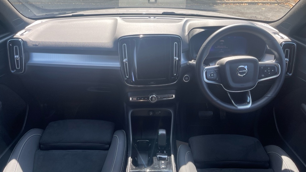 Volvo XC40 Plus, B4 Mild Hybrid, Dark RF25PJX Silver #5