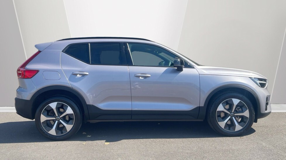 Volvo XC40 Plus, B4 Mild Hybrid, Dark RF25PJX Silver #3