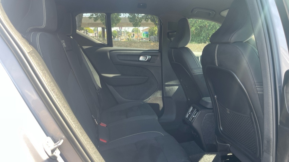 Volvo XC40 Plus, B4 Mild Hybrid, Dark RF25PJX Silver #6