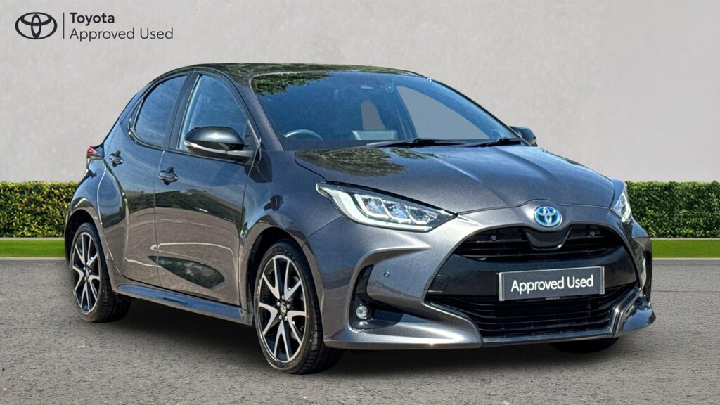 Toyota Yaris 1.5 Vvt-h Dynamic Hatchback Hybrid E-cv Grey