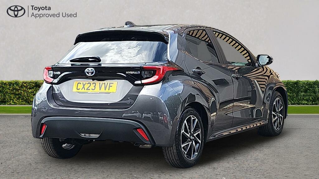 Toyota Yaris 1.5 Vvt-h Design E-cvt Euro 6 Ss CX23VVF Grey #2
