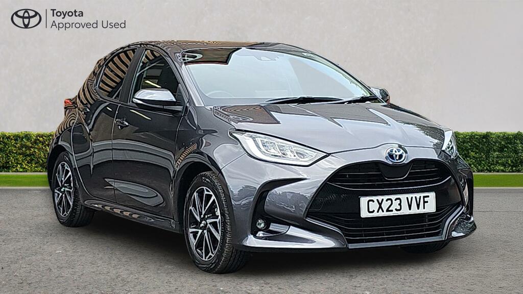 Toyota Yaris 1.5 Vvt-h Design E-cvt Euro 6 Ss Grey