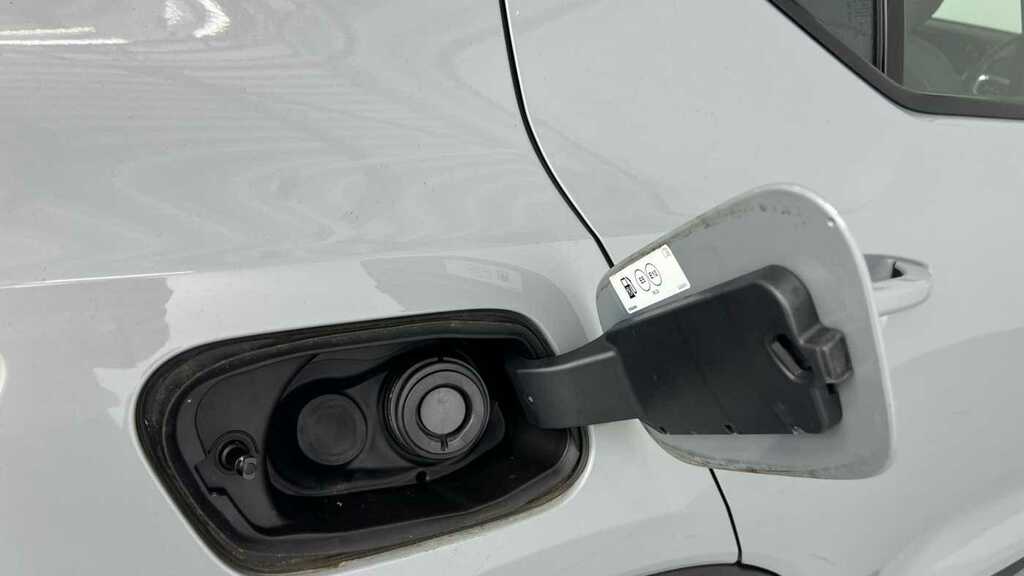 Volvo XC40 Plus, B3 Mild Hybrid, Dark DE24YGC Grey #5