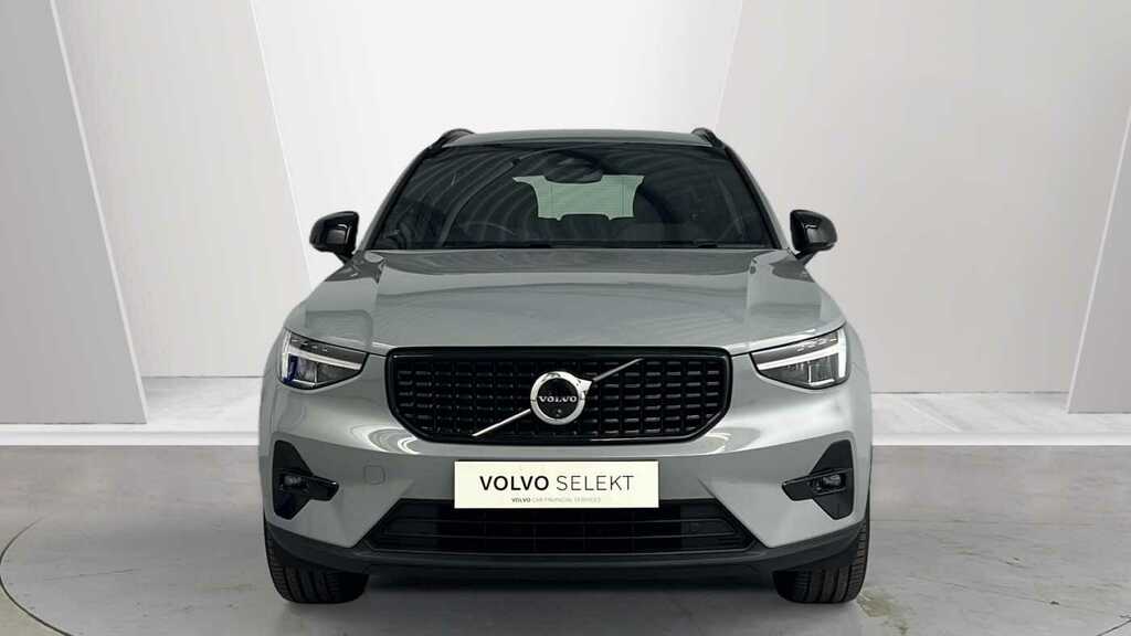 Volvo XC40 Plus, B3 Mild Hybrid, Dark DE24YGC Grey #4