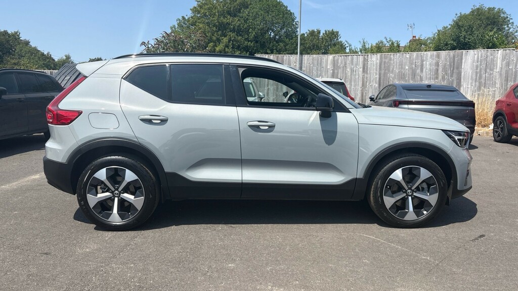 Volvo XC40 Plus, B4 Mild Hybrid, Dark RO75TXD Grey #6