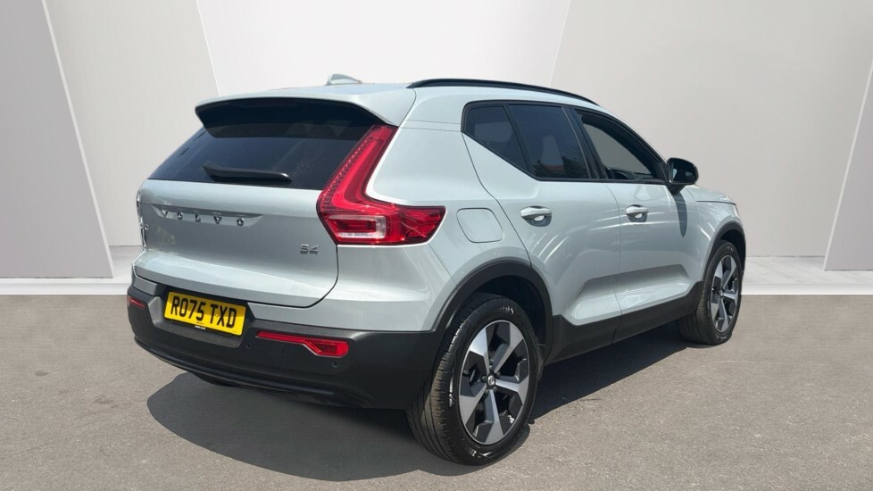 Volvo XC40 Plus, B4 Mild Hybrid, Dark RO75TXD Grey #4