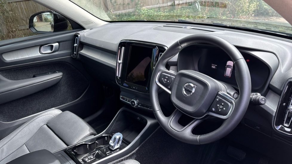 Volvo XC40 Plus, B4 Mild Hybrid, Dark LB75MTK Black #4