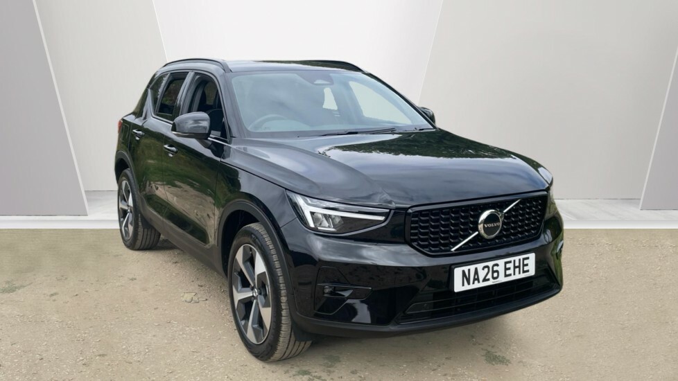 Volvo XC40 Plus, B4 Mild Hybrid, Dark Black