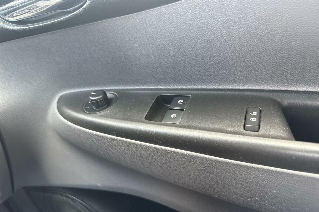 Vauxhall Viva 1.0I Se Hatchback Euro 6 75 Ps Red #18