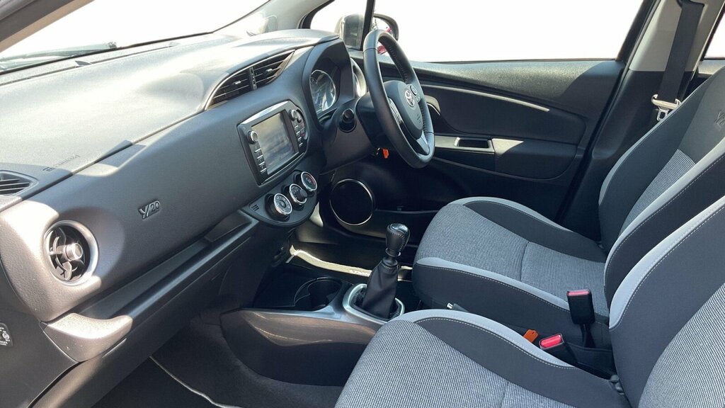 Toyota Yaris 1.5 Vvt-i Y20 Euro 6 Black #5