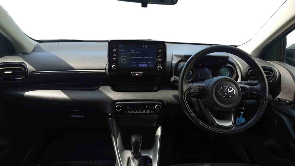 Toyota Yaris 1.5 Vvt-h Design E-cvt Euro 6 Ss WF23XPT Silver #6