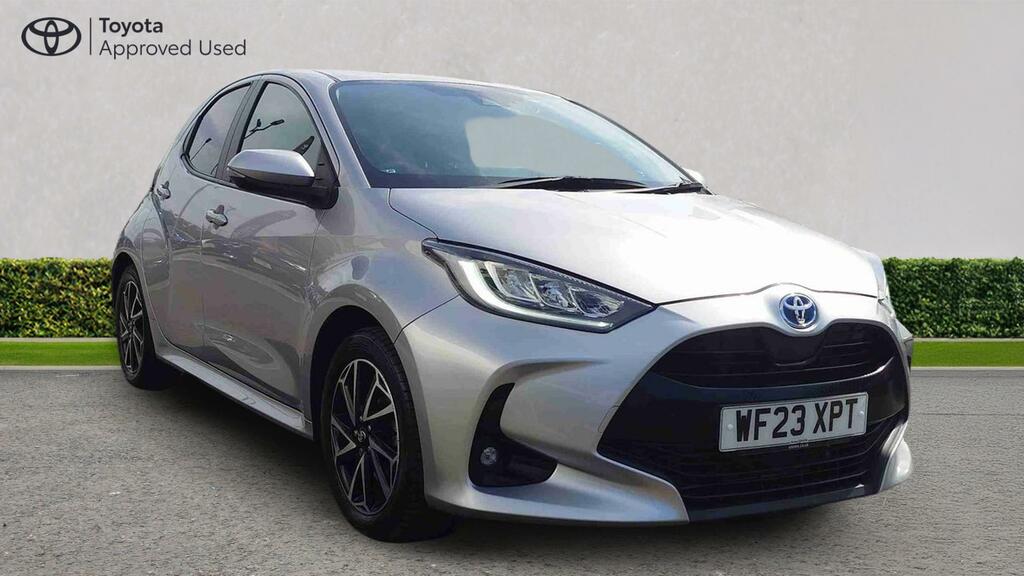 Toyota Yaris 1.5 Vvt-h Design E-cvt Euro 6 Ss WF23XPT Silver